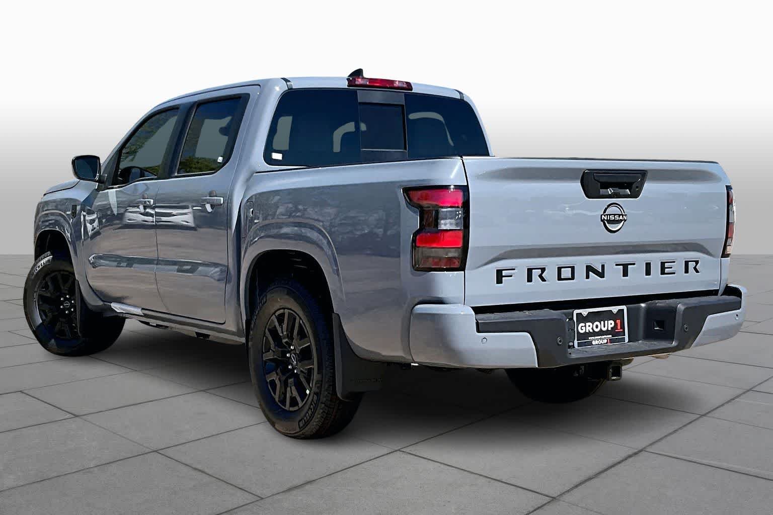 Used 2026 Boulder Gray Pearl Nissan SV image 7