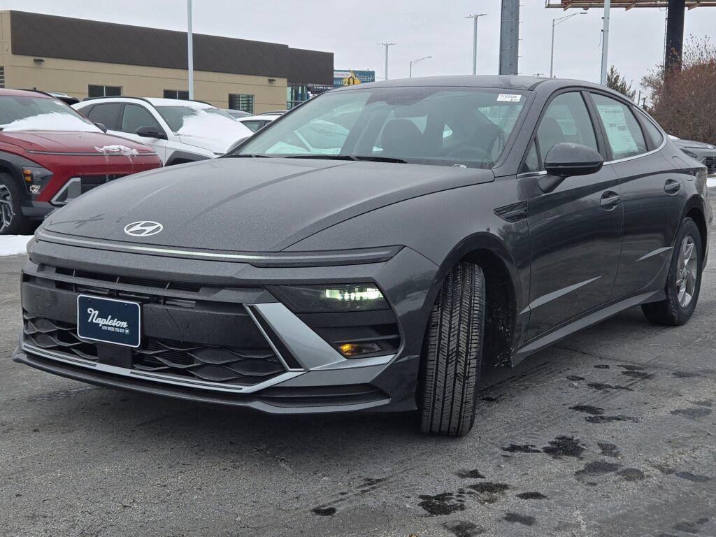 New 2026 Gray Hyundai SE image 6