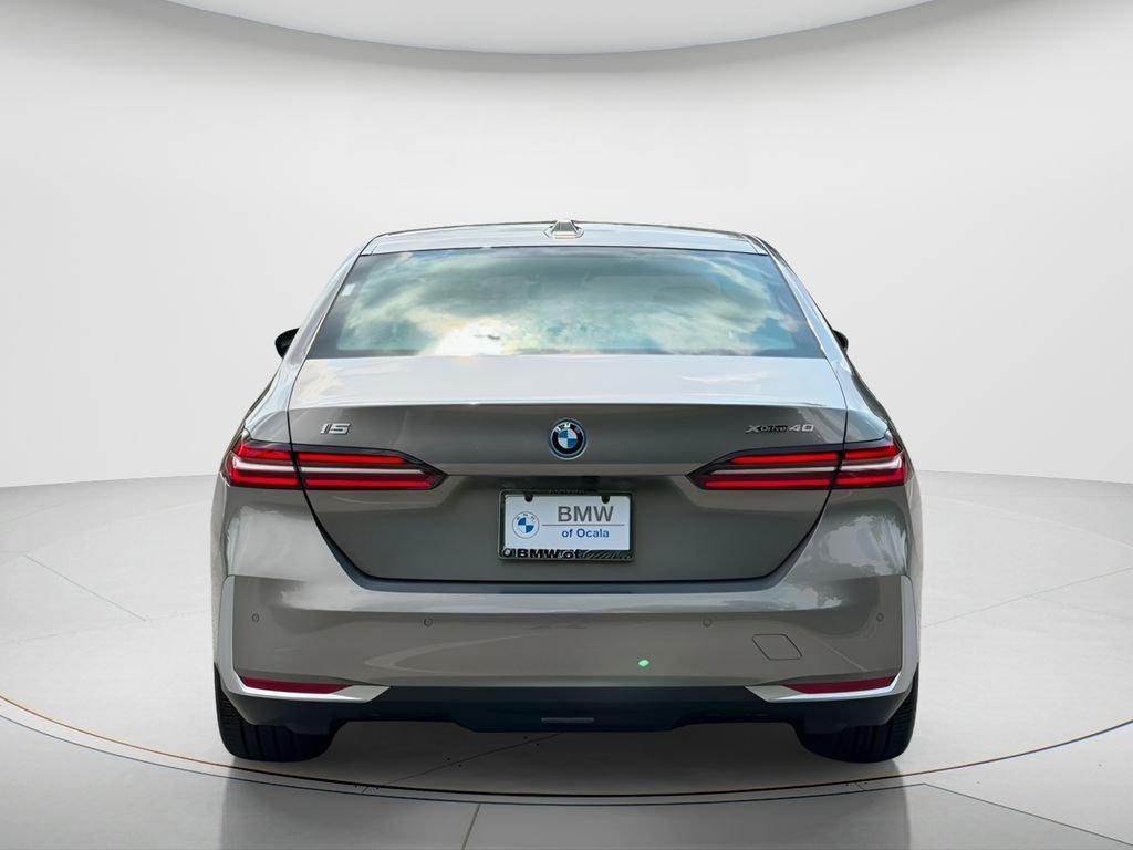 New 2027 Oxide Grey Metallic BMW xDrive40 image 6