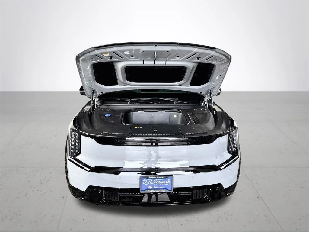 New 2026 Wolf Gray Kia Land AWD image 23
