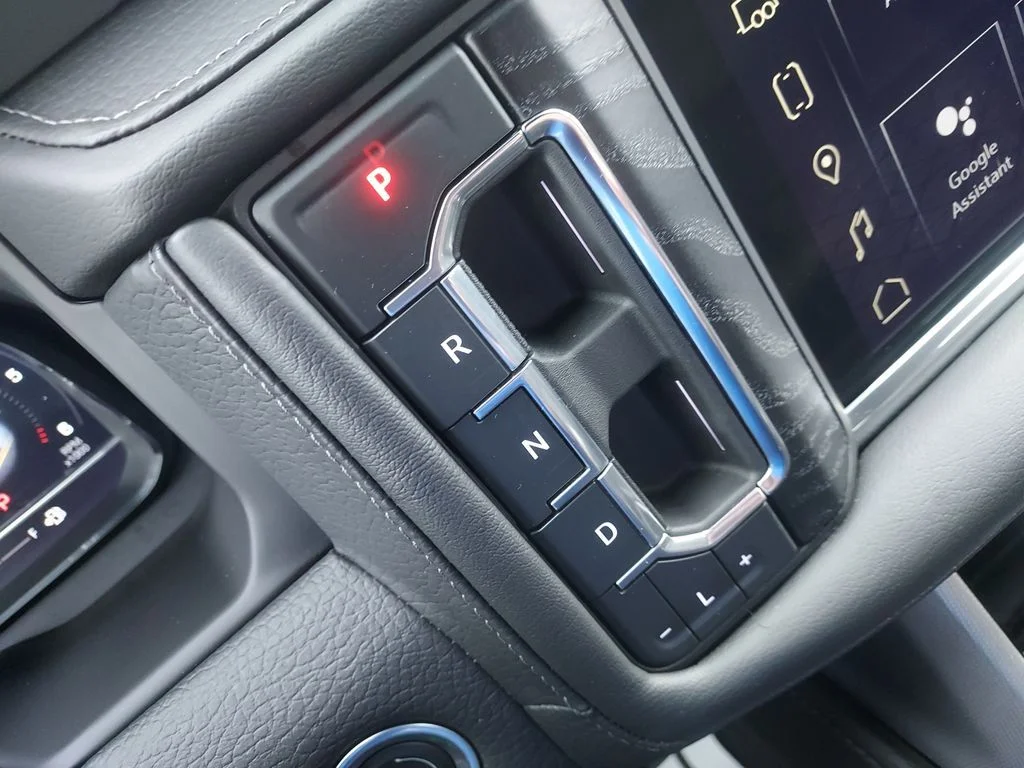 Used 2023 Silver GMC Denali image 14