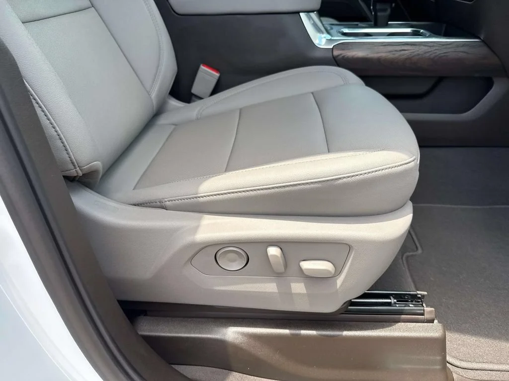 2026 GMC Sierra 1500 SLT - Photo 23