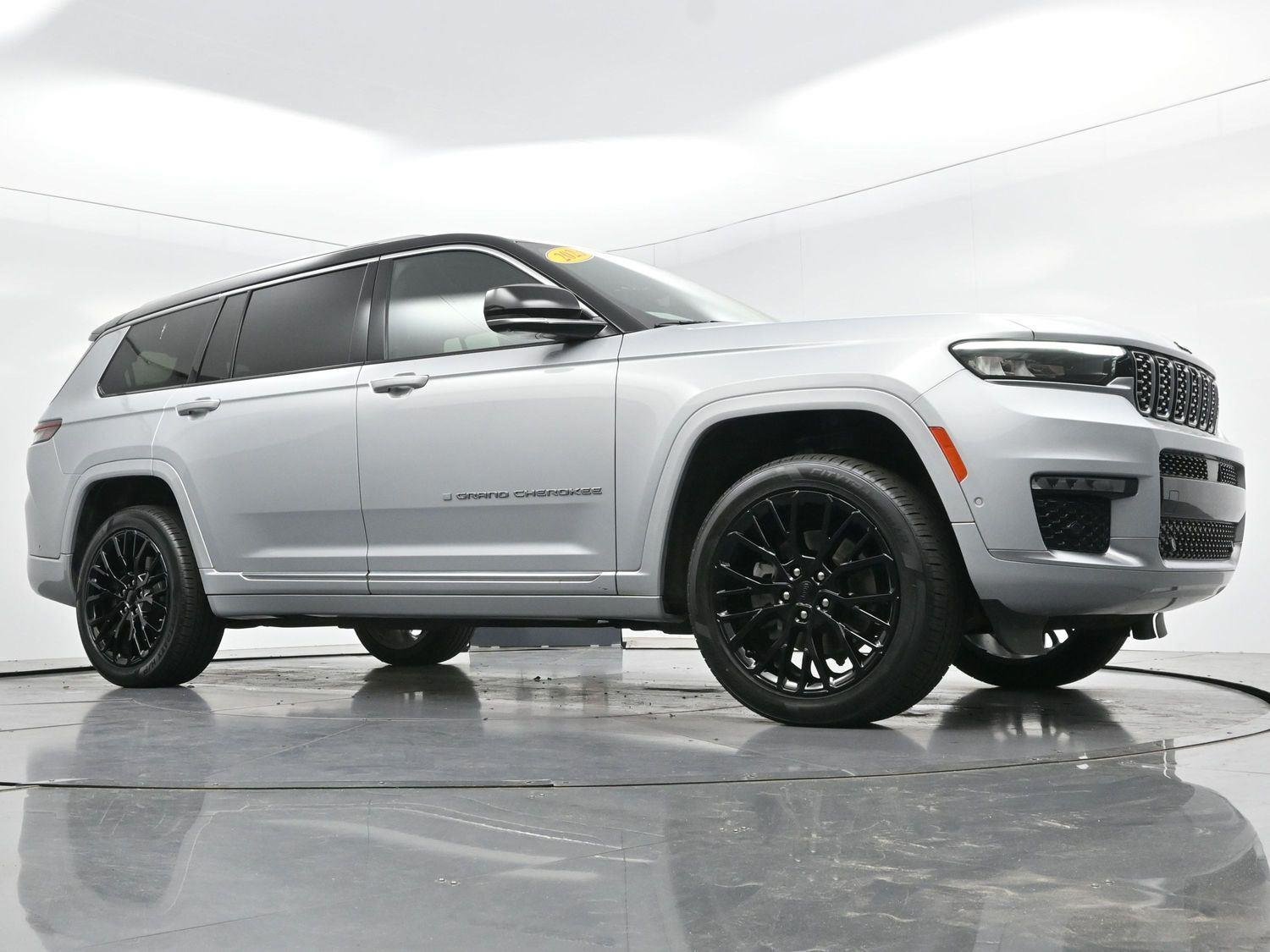 Used 2023 Silver Zynith Jeep Summit Reserve image 42
