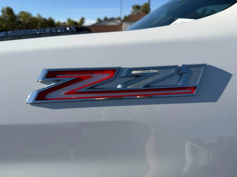 Used 2020 SUMMIT WHITE Chevrolet LTZ image 31
