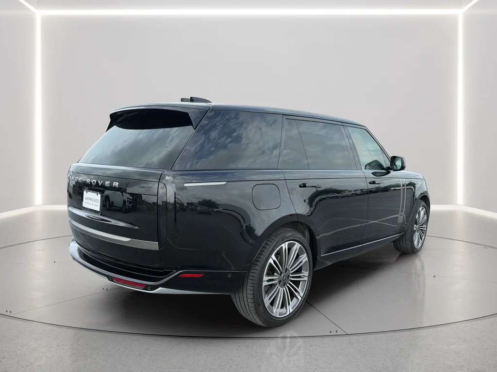 Used 2024 Black Land Rover SE image 16