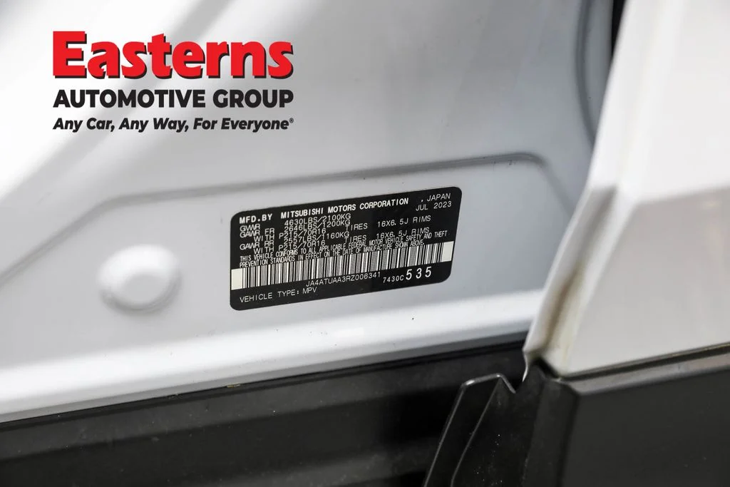 Used 2024 White Mitsubishi ES image 33
