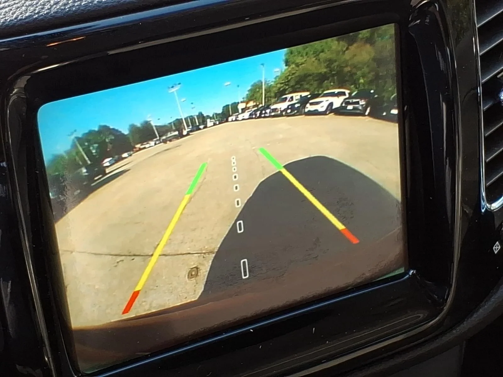 Used 2018 Redline Pearlcoat Jeep Altitude image 16
