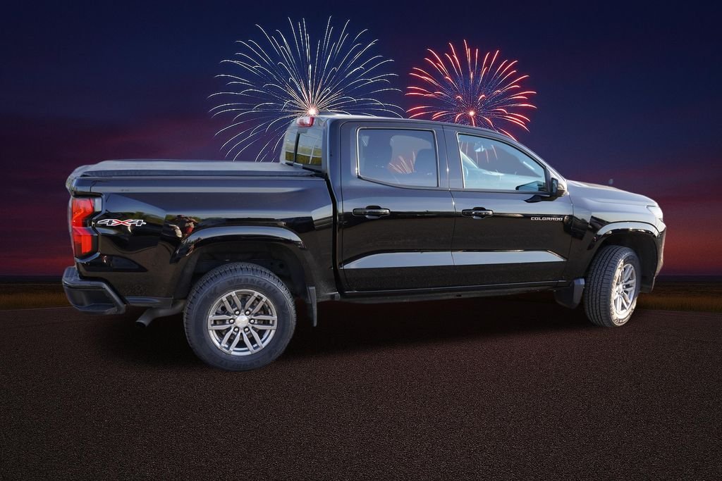 Used 2023 Black Chevrolet LT image 4