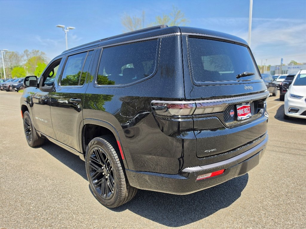 New 2026 High Gloss Black Exterior Paint Jeep Limited Reserve image 10