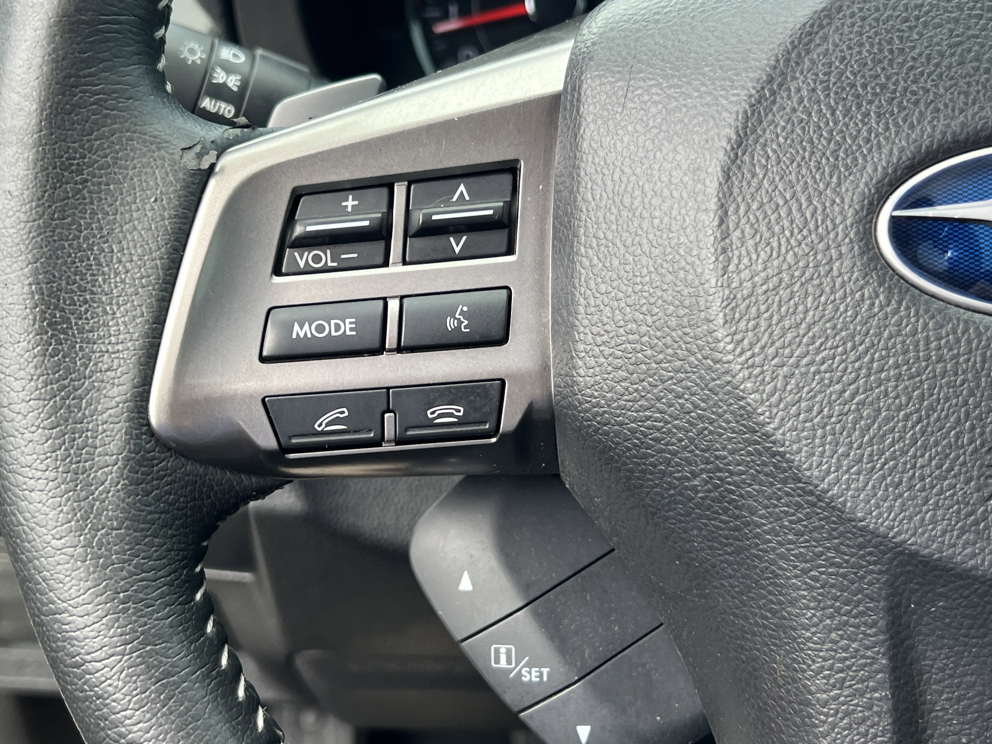 Used 2015 Satin White Pearl Subaru 2.0XT Touring image 26