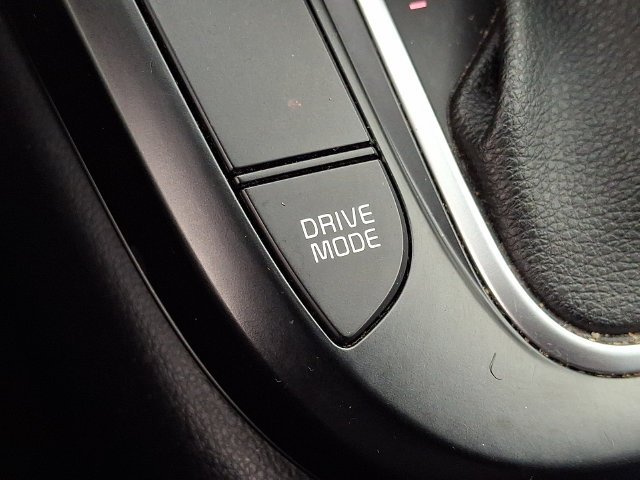 Used 2021 White Kia LX image 30