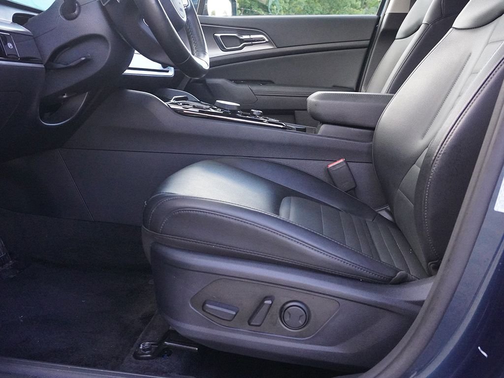 Used 2025 Blue Kia SX-Prestige image 28