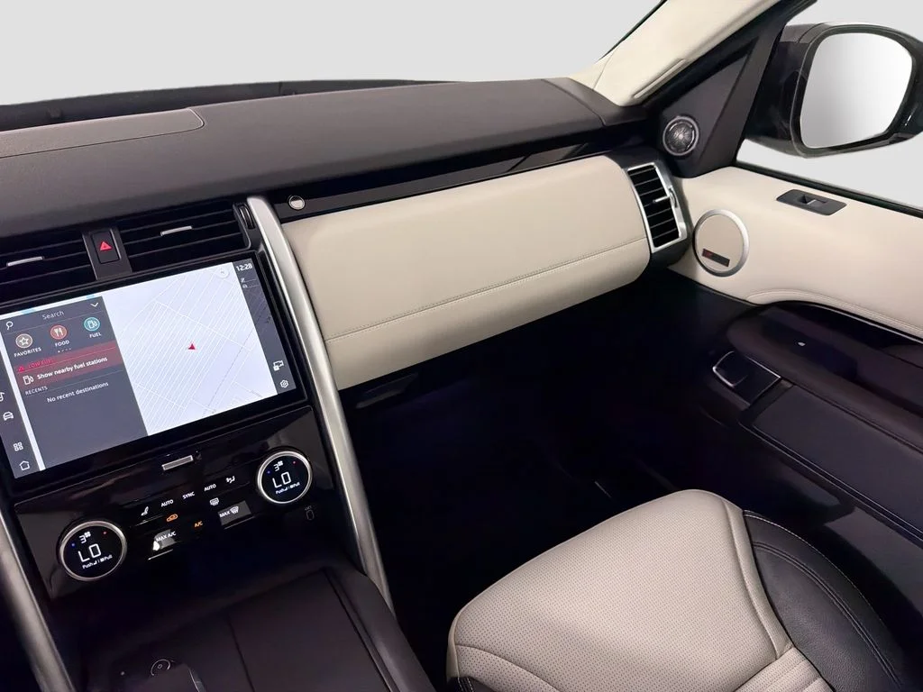 New 2026 Fuji White Land Rover S image 25
