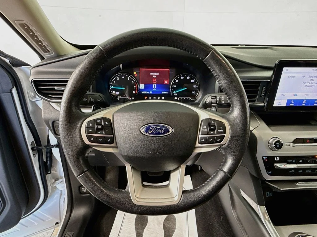 Used 2021 Star White Ford XLT image 17