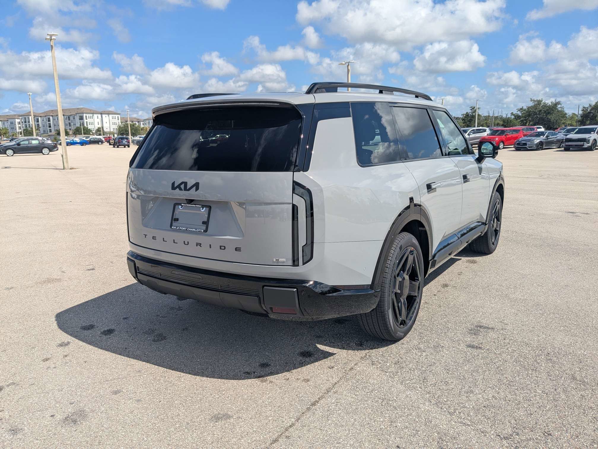 New 2027 Wolf Gray Kia X-LINE SX image 5