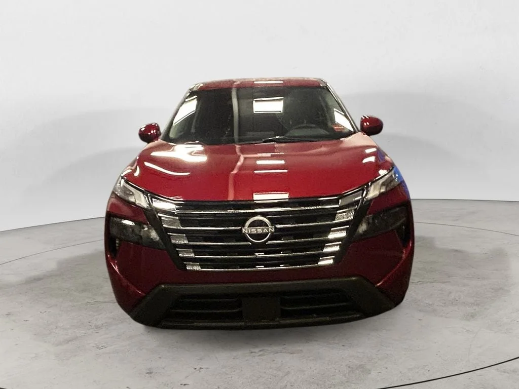 Used 2025 Scarlet Nissan SV image 9