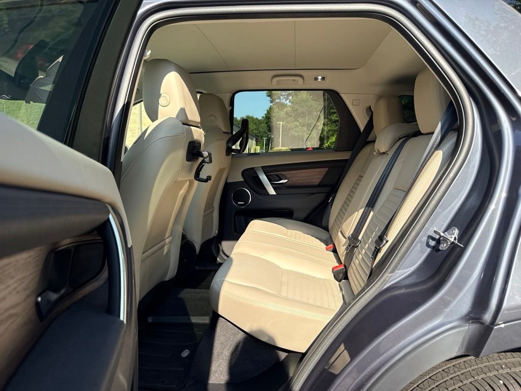 Used 2025 Blue Land Rover S image 16