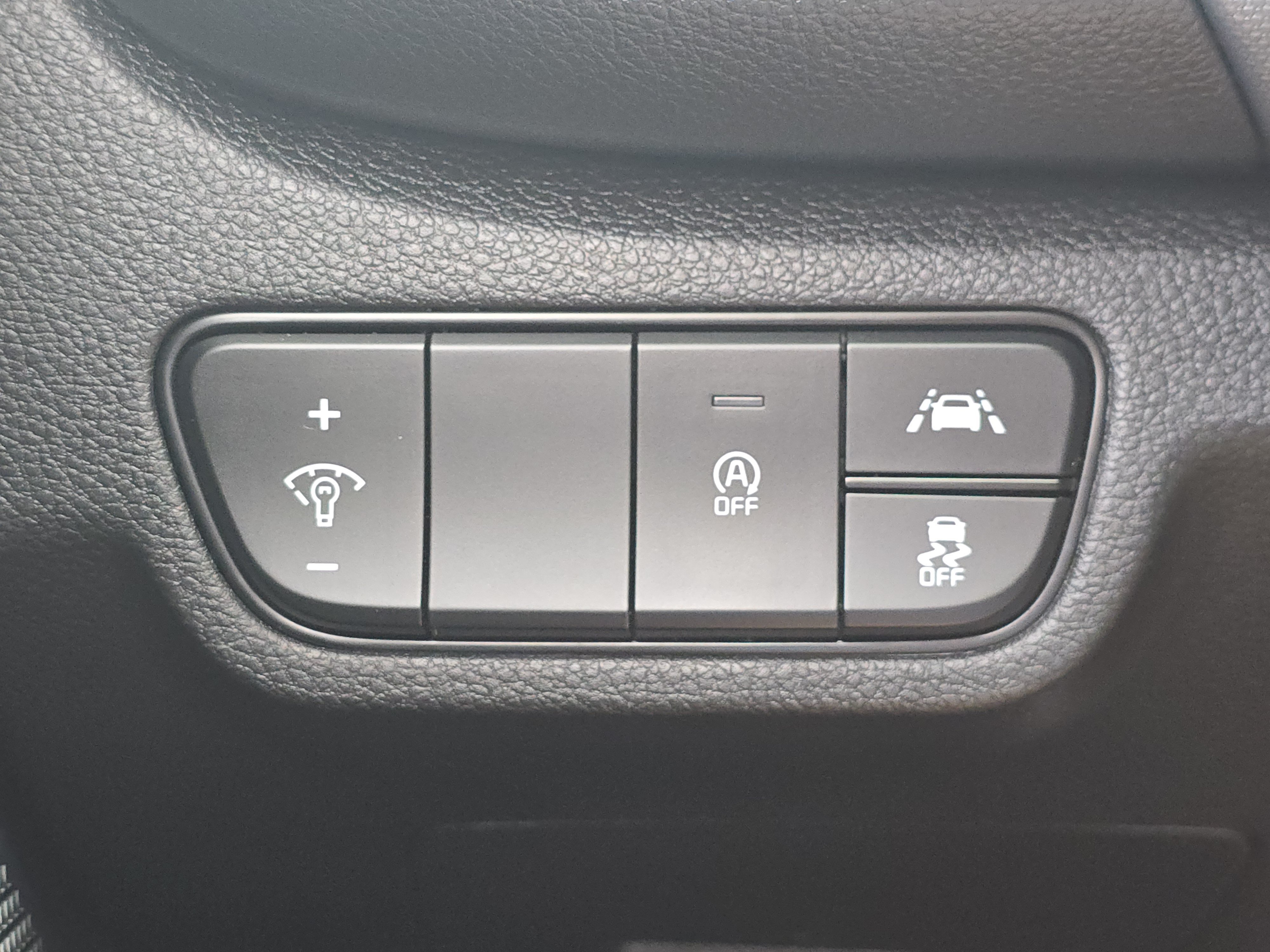 Used 2023 Snow White Pearl Kia LX image 12