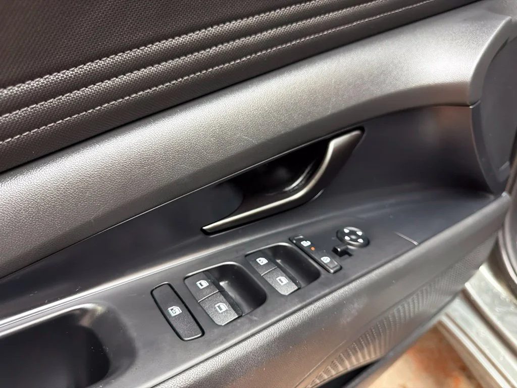Used 2025 Amazon Gray Hyundai SEL Sport image 28