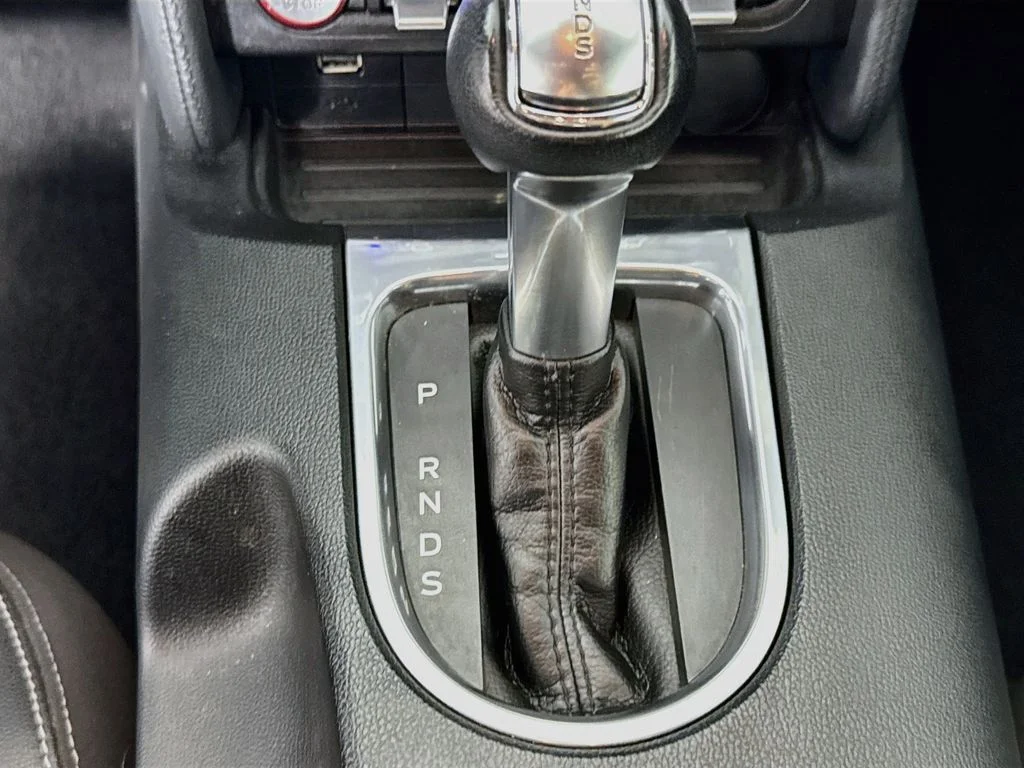 Used 2018 Black Ford GT Premium image 20