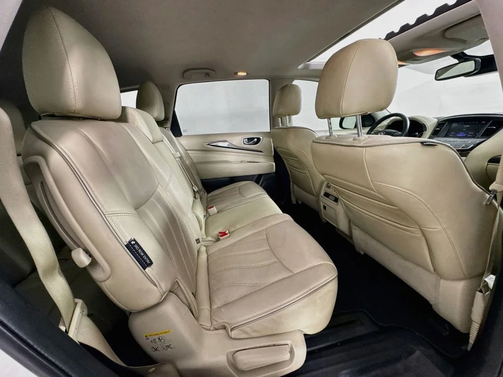 Used 2019 Majestic White INFINITI LUXE image 37