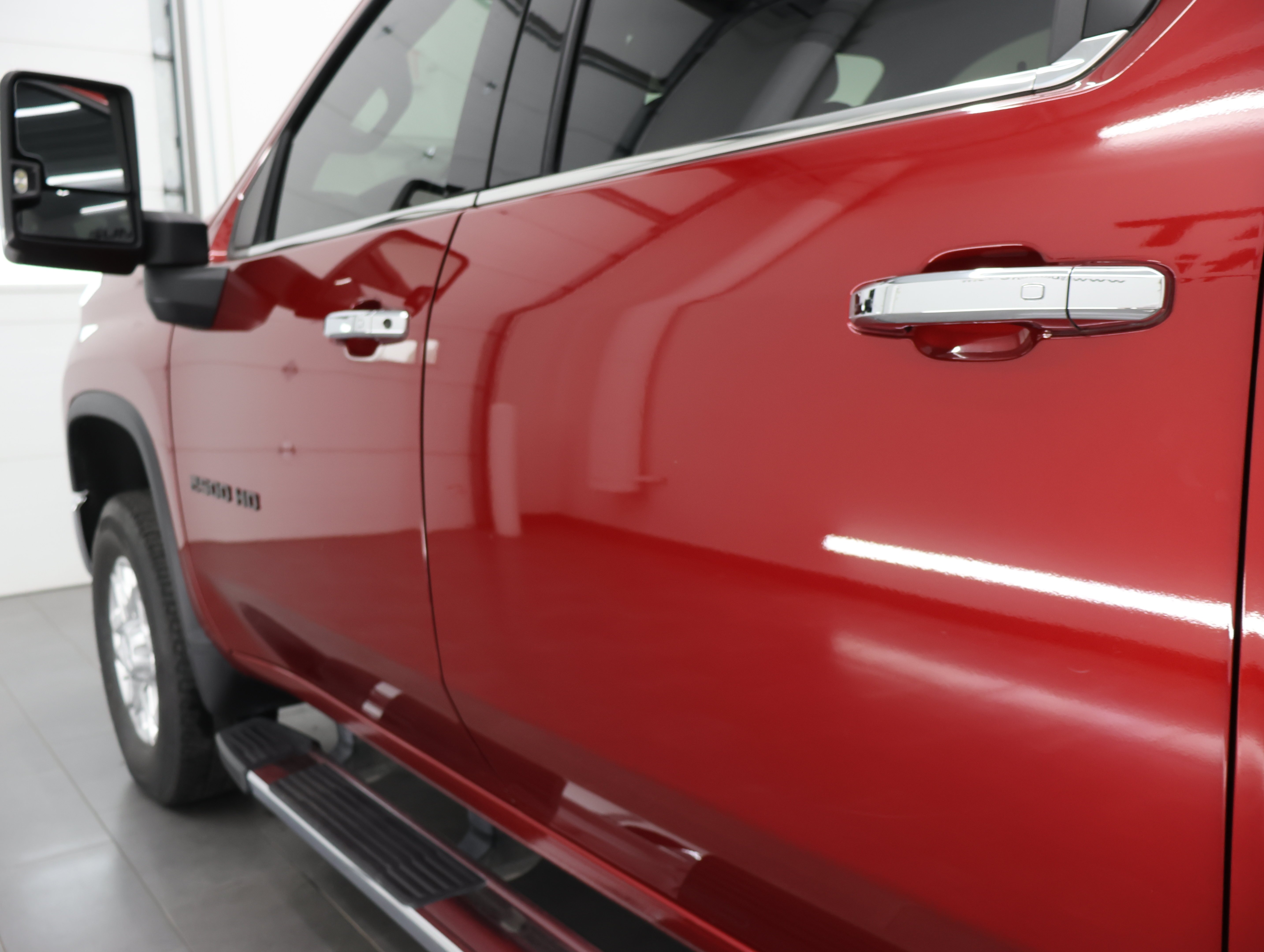 Used 2020 Cajun Red Tintcoat Chevrolet 4x4 Crew Cab LTZ: CREW-LONG-LTZ-6.6L DURAMAX-Z71-4WD- image 33