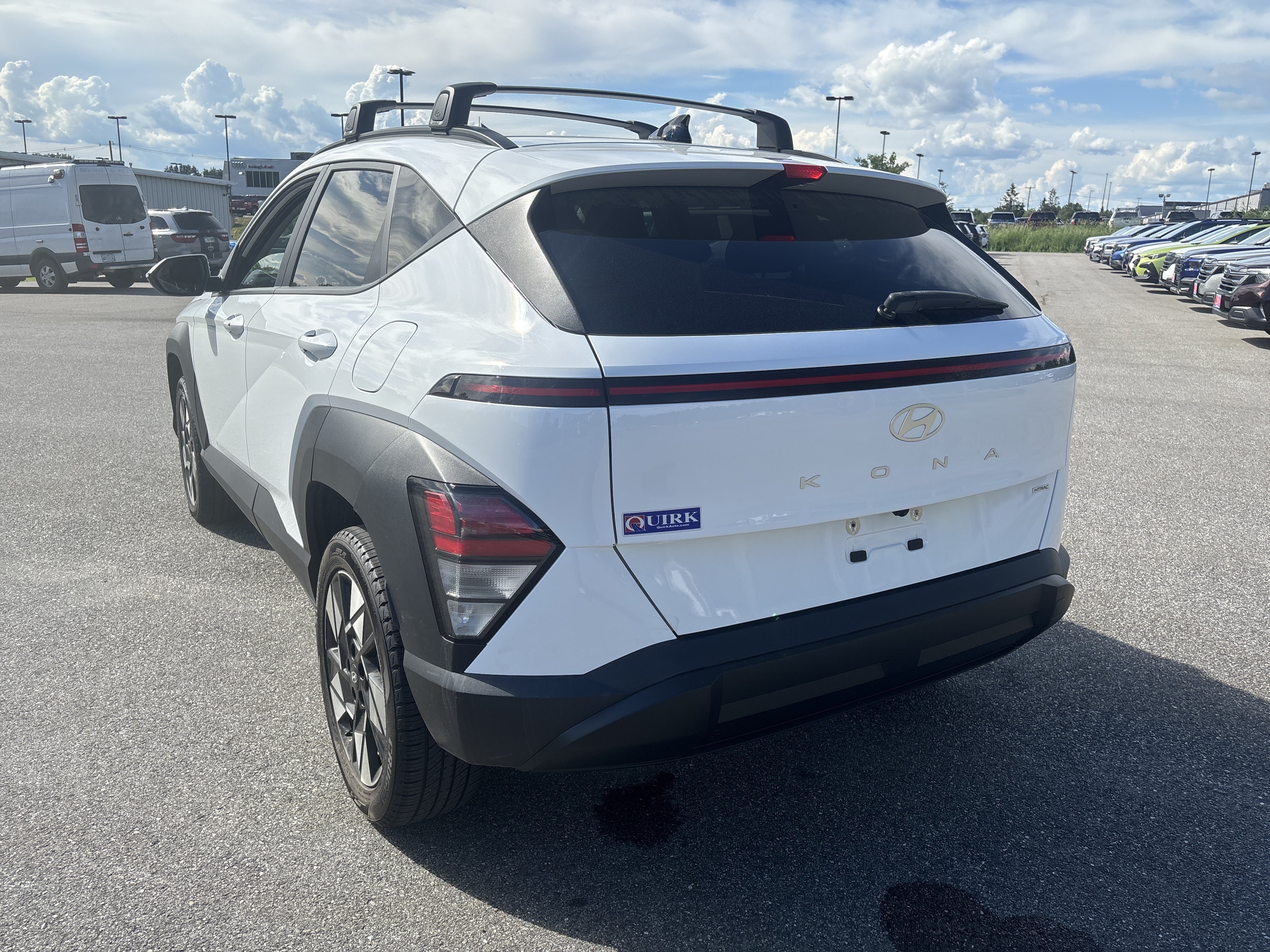 Used 2024 Atlas White Hyundai SEL image 3