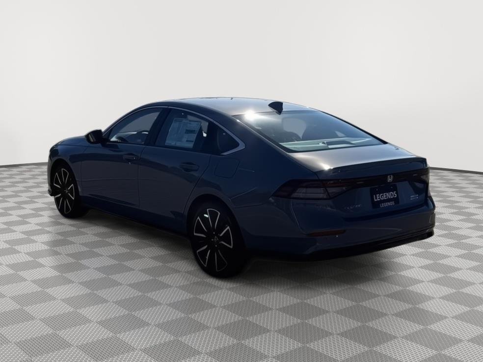 New 2026 Urban Gray Pearl Honda Touring image 5