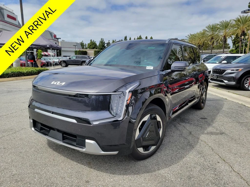 2024 Kia EV9 Land AWD's photo