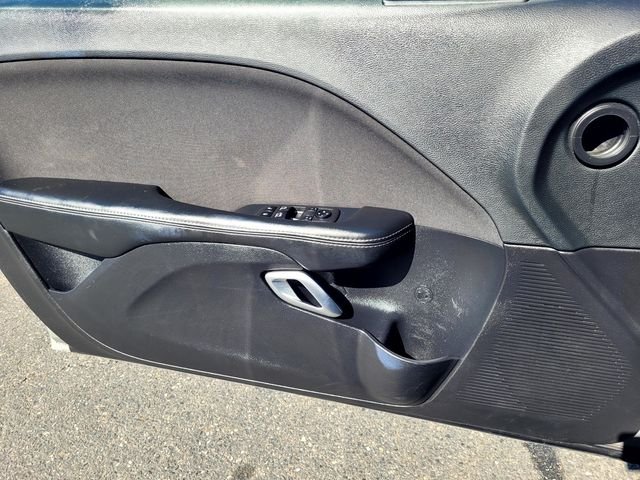 Used 2019 Gray Dodge SXT image 13