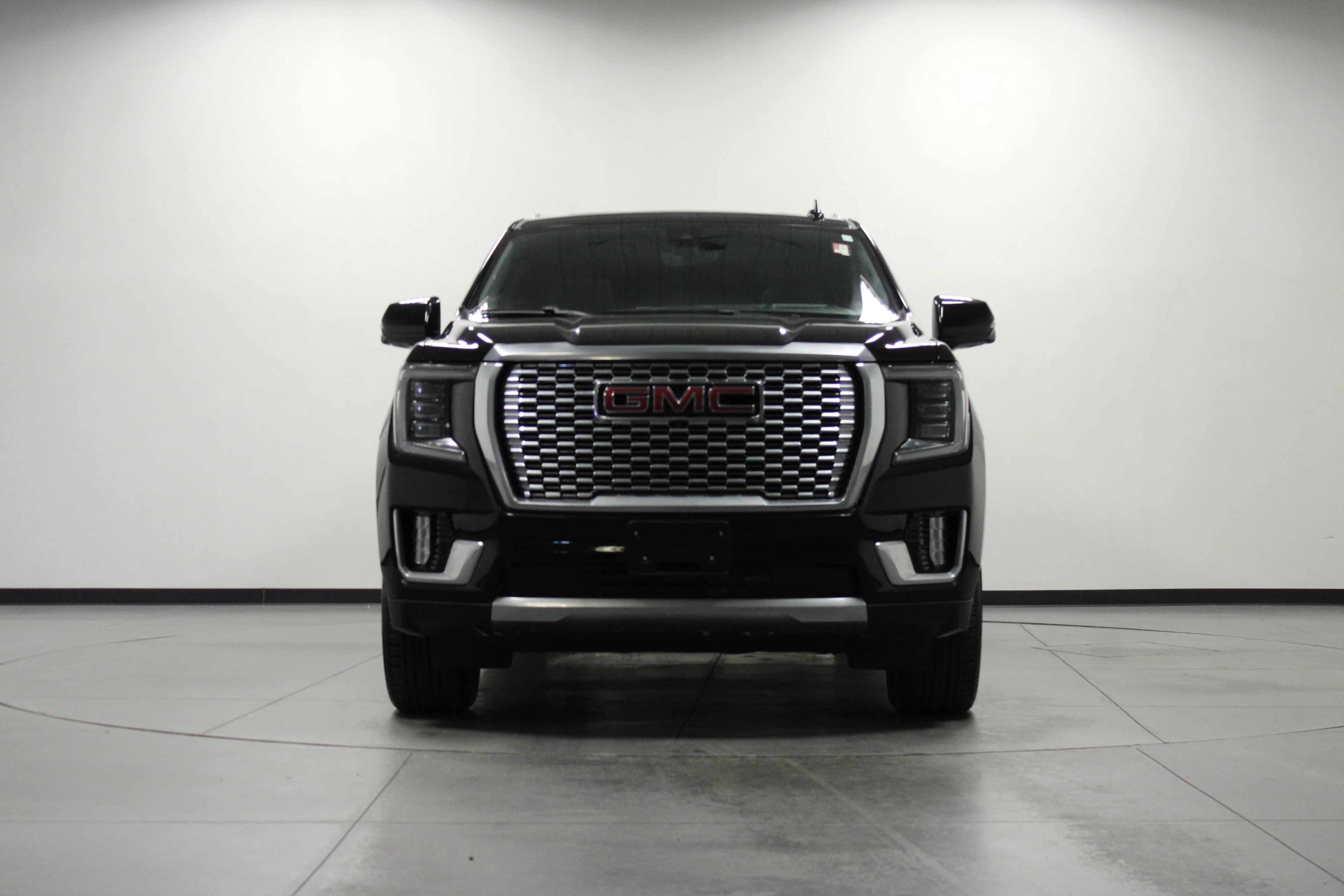Used 2021 Onyx Black GMC Denali image 9