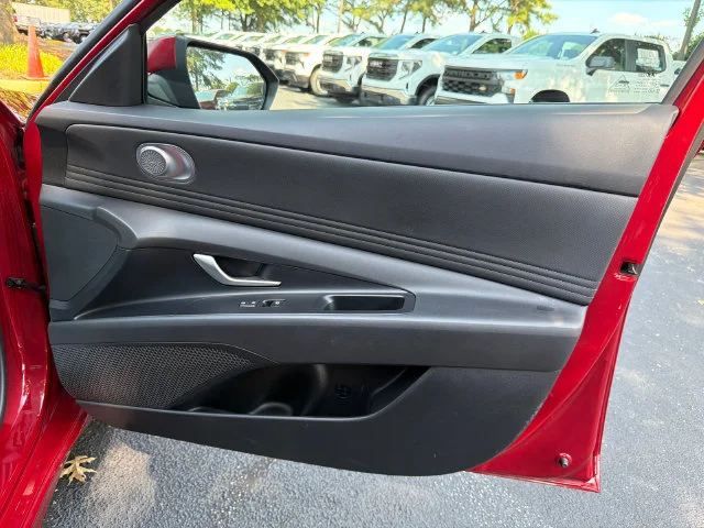 Used 2024 Red Hyundai SEL image 14