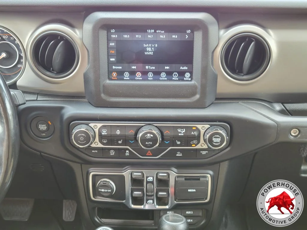 Used 2020 White Jeep Sport image 21