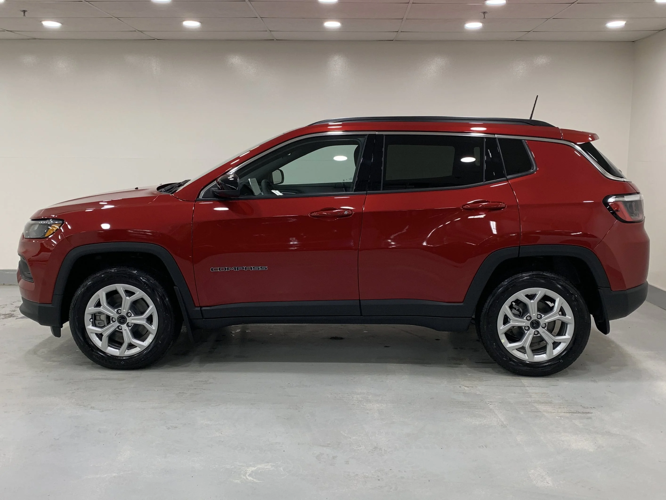 New 2025 Red Hot Pearl Jeep North image 2