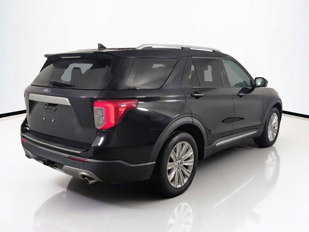 Used 2022 Black Ford Limited image 5