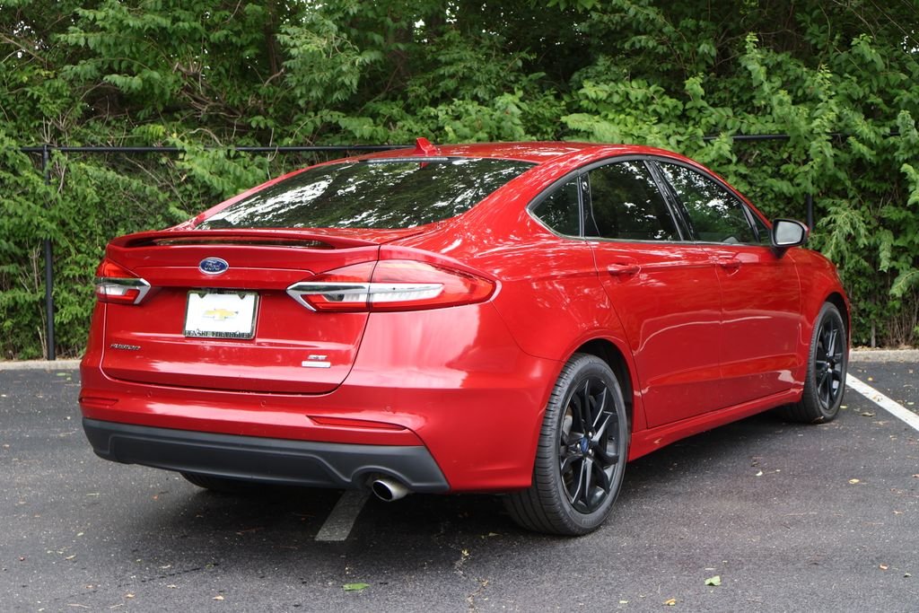 2020 Ford Fusion SE - Photo 10