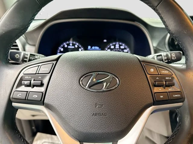 Used 2020  Hyundai Sport image 9