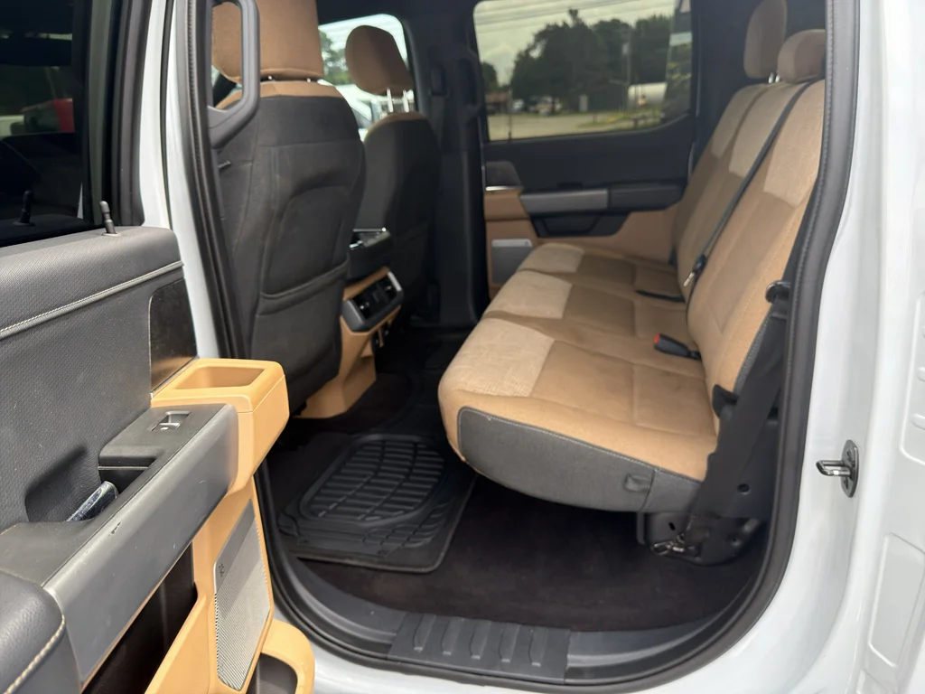 Used 2021 Space White Metallic Ford XLT image 22