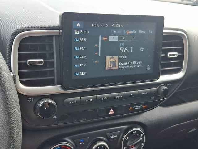 Used 2022 Blue Hyundai SE image 23