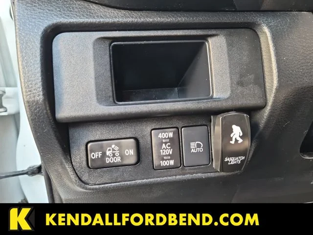 Used 2019 Super White Toyota TRD Off-Road image 26