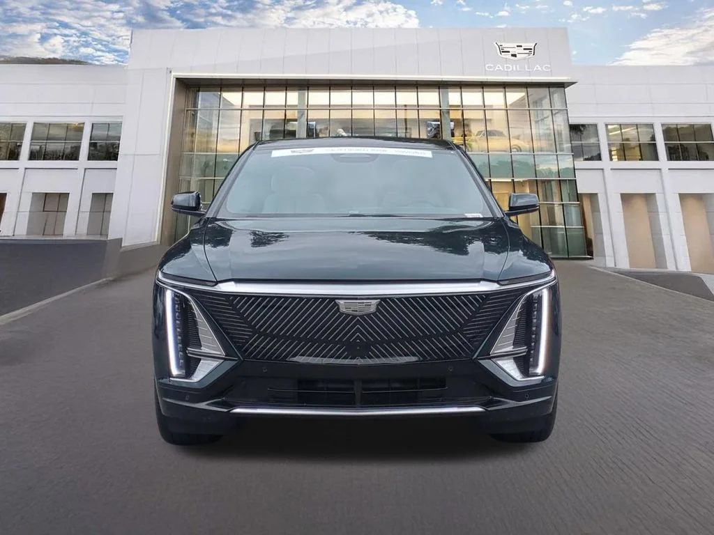 Certified 2024 Cadillac LYRIQ Luxury 1 with VIN 1GYKPPRK0RZ129683 for sale in Calabasas, CA