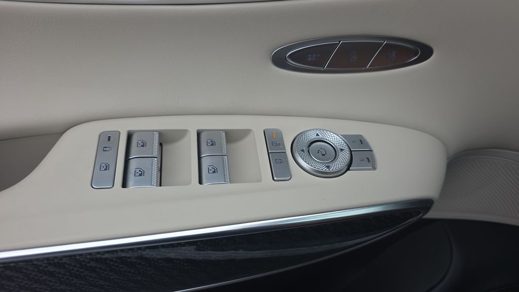 New 2026 White Genesis 3.5T SPORT PRESTIGE image 21