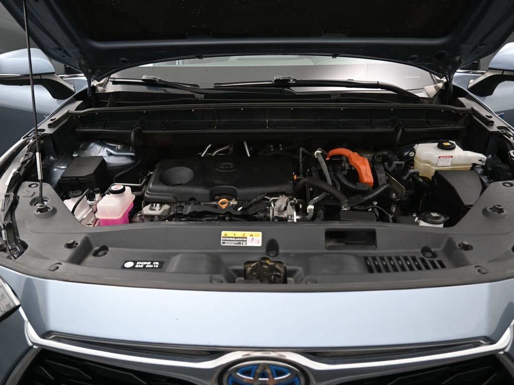 Used 2020  Toyota Platinum image 40