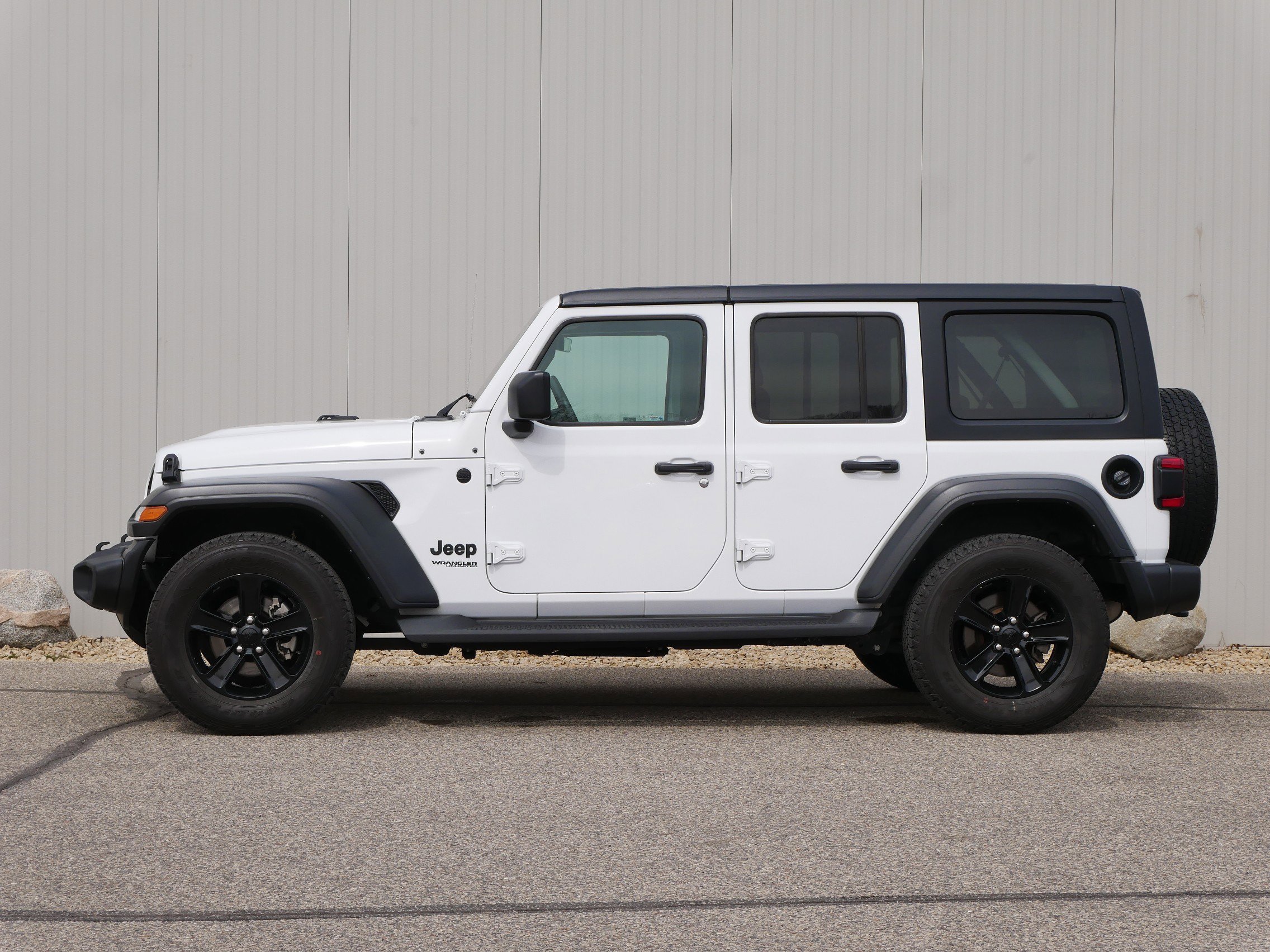 Used 2021 Jeep Wrangler Unlimited Altitude with VIN 1C4HJXDN5MW867315 for sale in Hastings, Minnesota