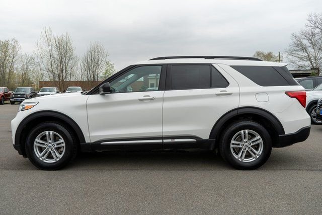 Used 2022 White Metallic Ford XLT image 9