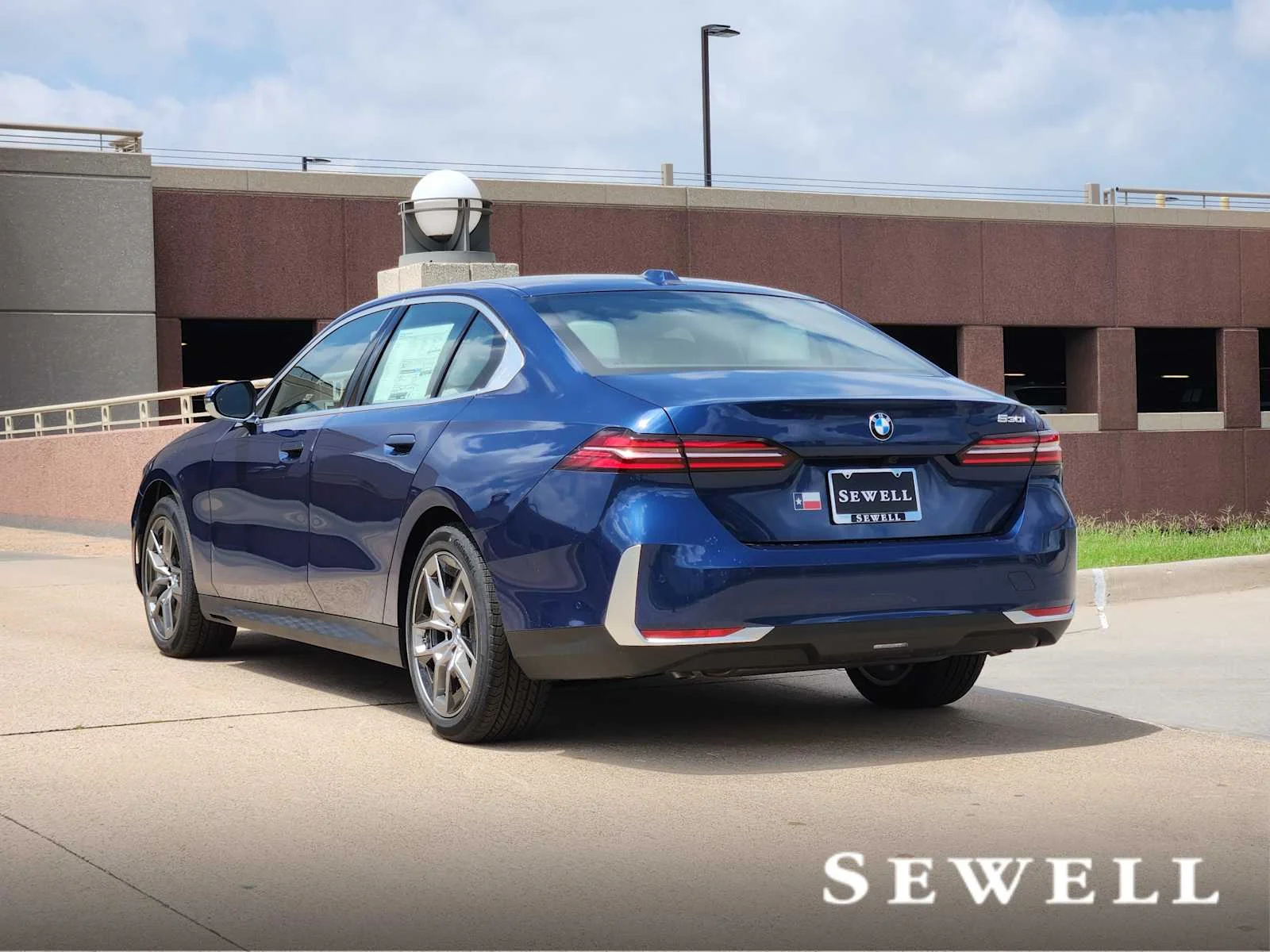 New 2026 Phytonic Blue Metallic BMW 530i image 3