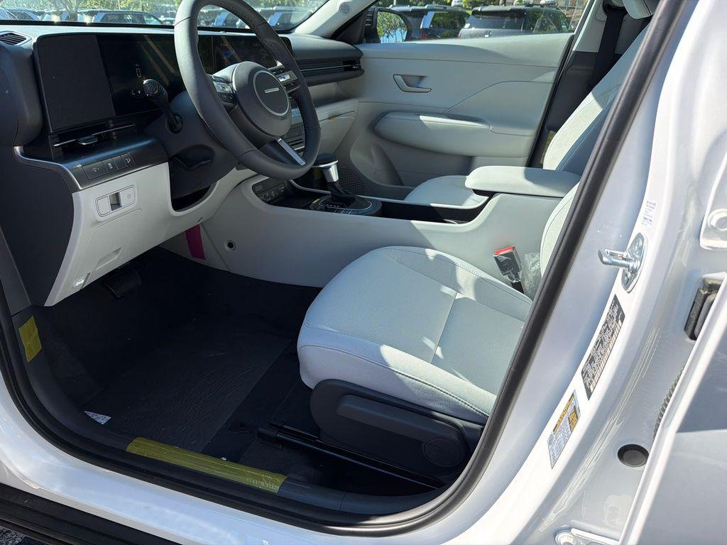New 2026 White Hyundai SEL Sport FWD image 9