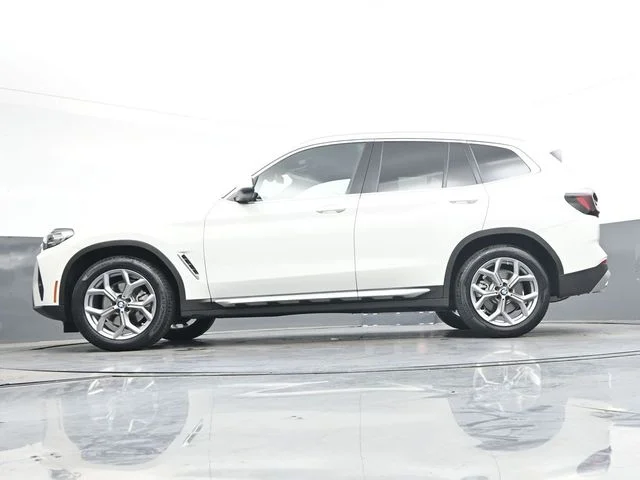 Used 2023 White BMW sDrive30i image 34