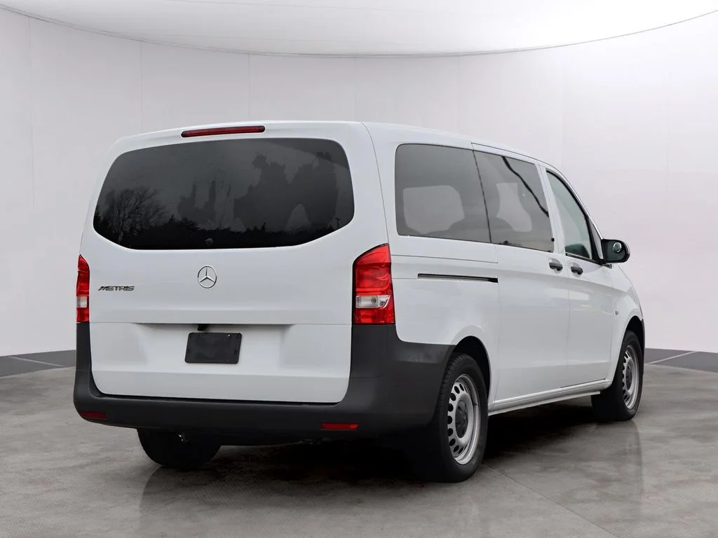 Used 2023  Mercedes-Benz Passenger image 5