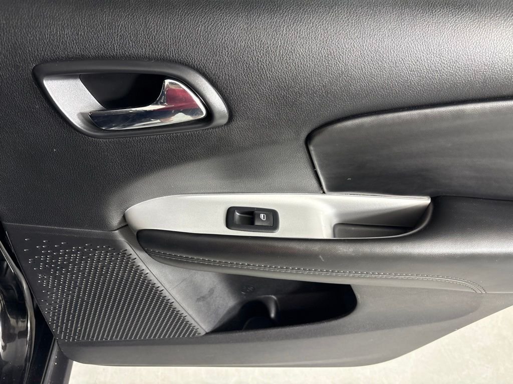 Used 2019 Black Dodge SE image 17